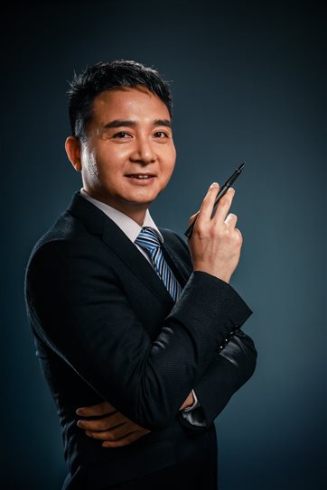 C:UsersadminDesktop公司领导照片及领导介绍庆升总.jpg